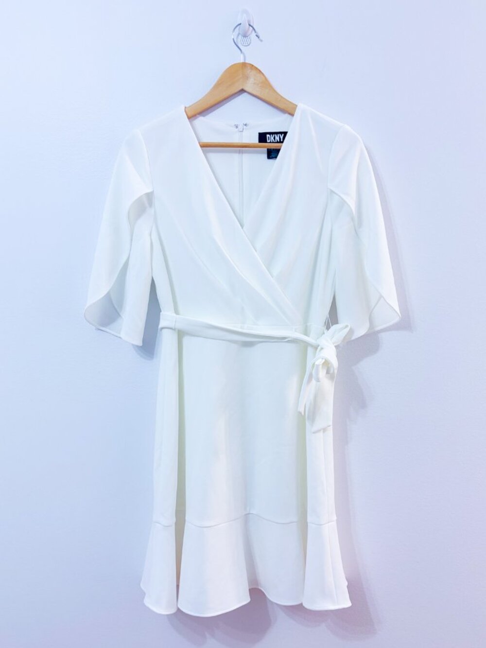DKNY White Wrap Dress | Flutter Sleeve Cocktail Elegant | Size 10